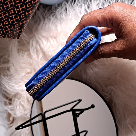 Tory Burch NWTs Gemini Link Royal Blue Continental Wallet - Picture 8 of 11
